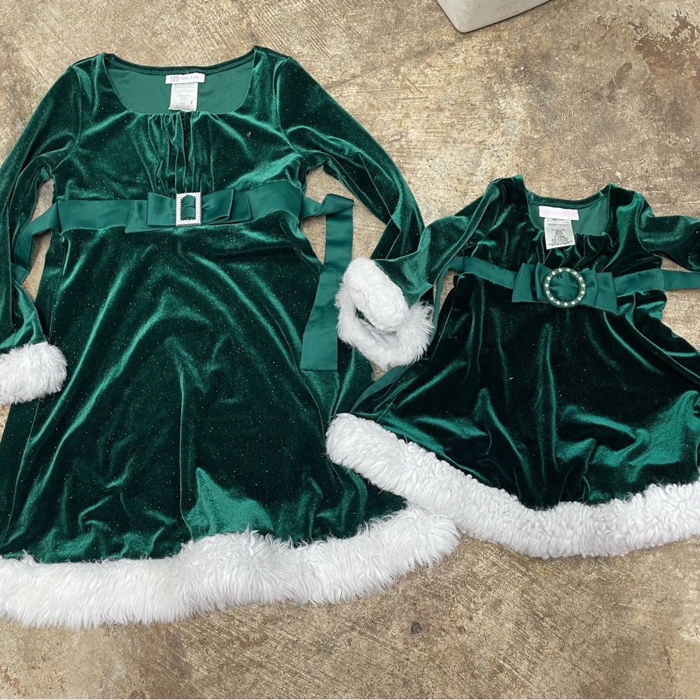 Bonnie Jean/Bonnie Baby Matching Green Velvet Dresses with White Trim